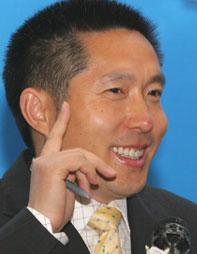 中央電視臺(tái)廣告經(jīng)濟(jì)信息中心主任、經(jīng)濟(jì)頻道總監(jiān)郭振璽