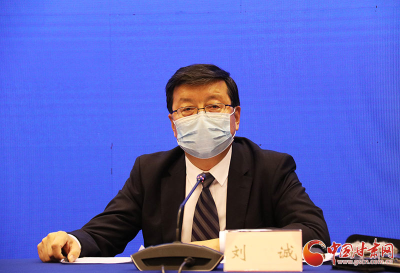 甘肅省人社廳：落實落細“四個確?！贝胧?實現(xiàn)貧困人口基本養(yǎng)老保險全覆蓋（圖）