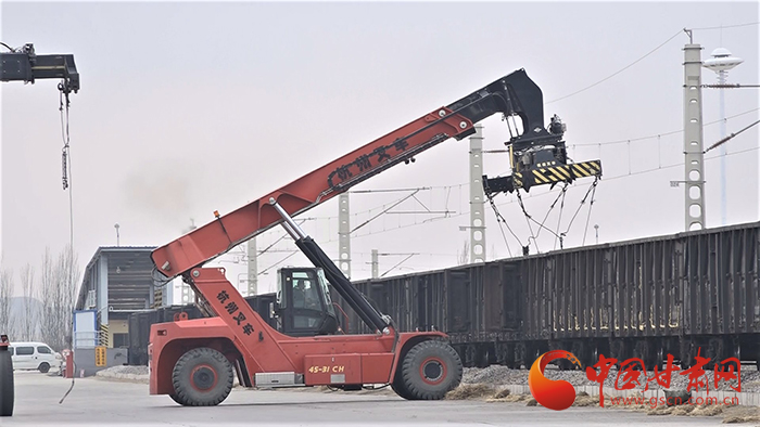 蘭州鐵路局：下沉服務暢通“微循環(huán)” 助力企業(yè)顯“擔當”