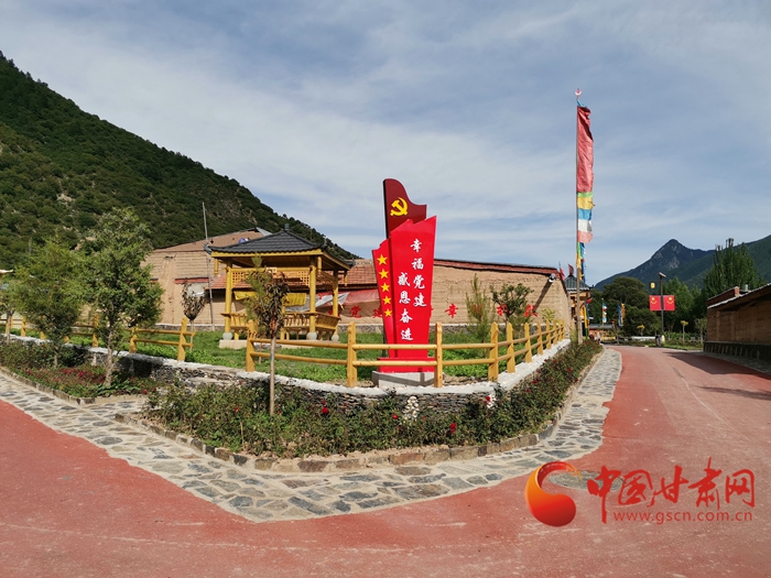【蘭大新聞學(xué)子重走西北角】甘南迭部：村民吃上“文化飯”，搭上“旅游車”