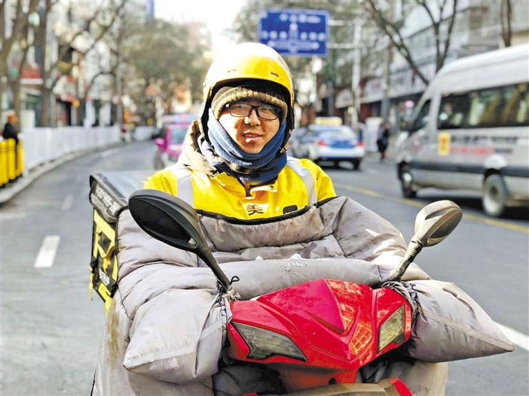 外賣小哥王全軍：好好干，在蘭州買套房