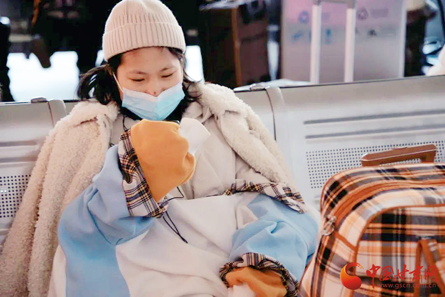 春運(yùn)故事：歸途的車站，有溫情、愛情，還有堅(jiān)守