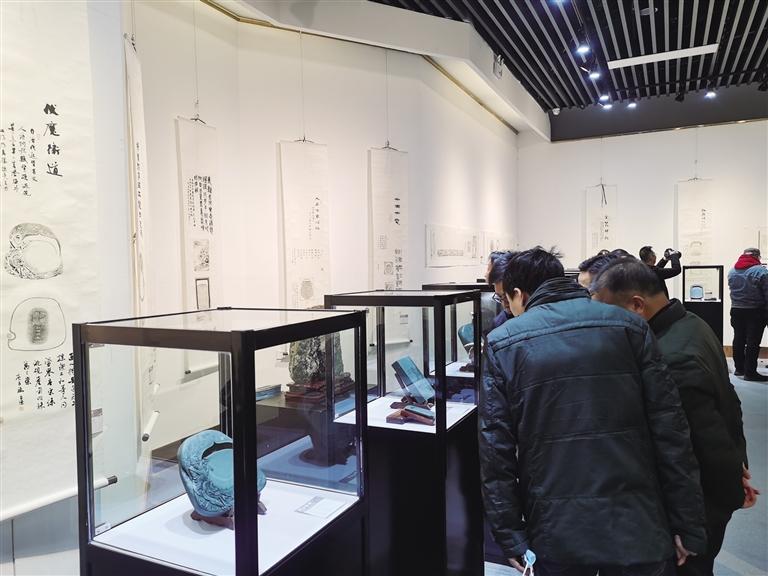 “非遺精品洮硯傳拓題跋藝術(shù)展”開展 洮硯雕刻、傳拓、拓片題跋集中亮相甘肅藝術(shù)館