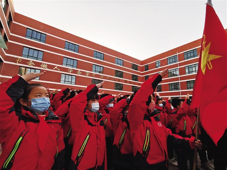 “犇”向新學期！來看蘭州娃的開學第一課