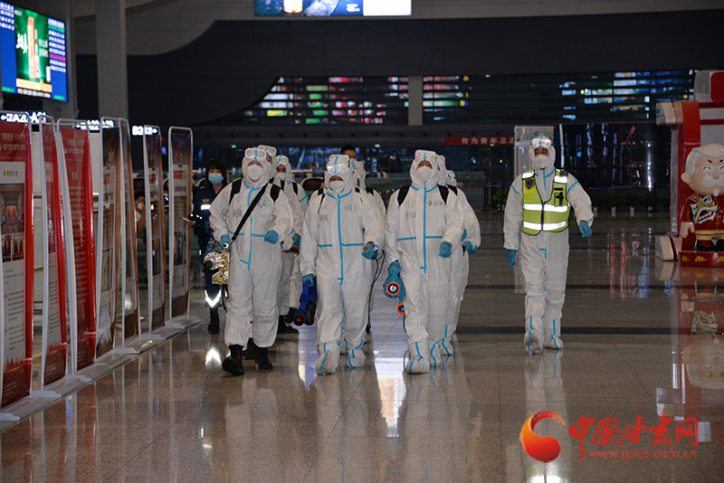 【隴拍客】蘭州西客站全面消殺，場面堪比大片