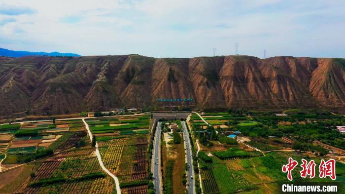 甘肅榆中造養(yǎng)結(jié)合十?dāng)?shù)年荒山改綠 野生動物?！奥睹妗?>
        </a><em>甘肅榆中造養(yǎng)結(jié)合十?dāng)?shù)年荒山改綠 野生動物?！奥睹妗?/em></li>
    <li><a  target=